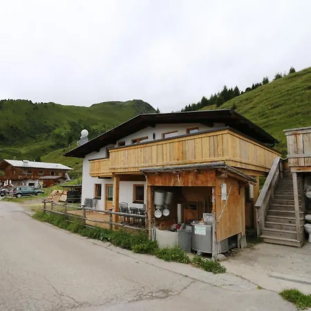 Cozy Next To The Hirschbichlalm Zellberg