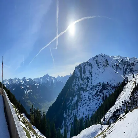 בית נופש In Zillertal Near Hochzillertal Area