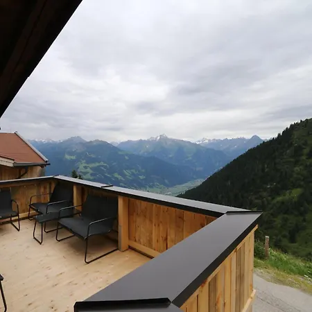 بيت للعطل In Zillertal Near Hochzillertal Area *